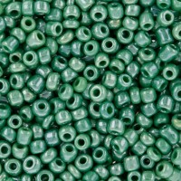 Бисер круглый непрозрачный 2мм 10г, зеленый, со слегка блестящим покрытием №0127 Zlatka 